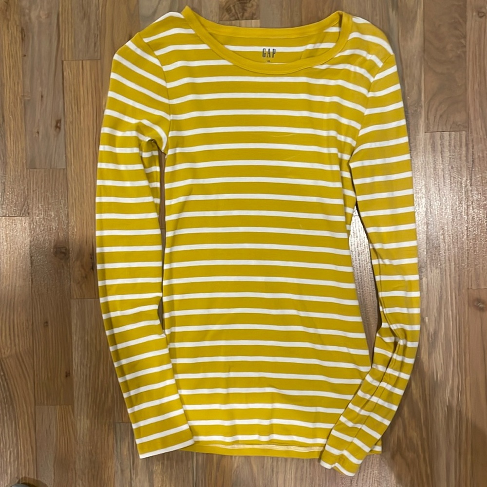 GAP long sleeve stripes white mustard favorite T